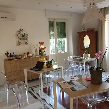 La Casa Di Sabel 게스트하우스 레체